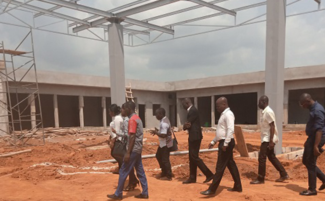 Visite du chantier de la station de GRAND-BASSAM